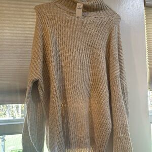Old navy turtleneck sweater